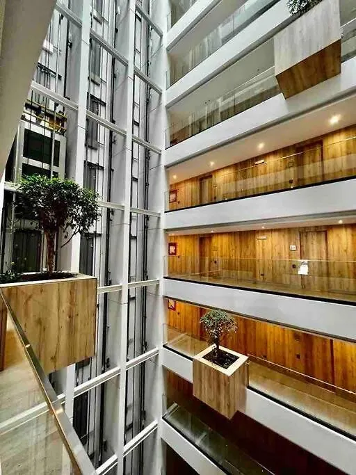 Luxury Apartment With Balcony And View Quito