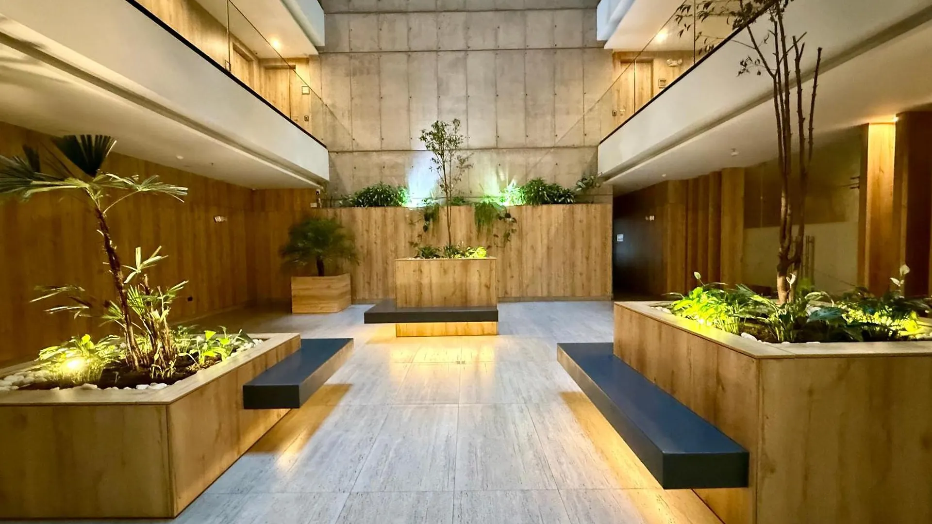 Luxury Apartment With Balcony And View Quito