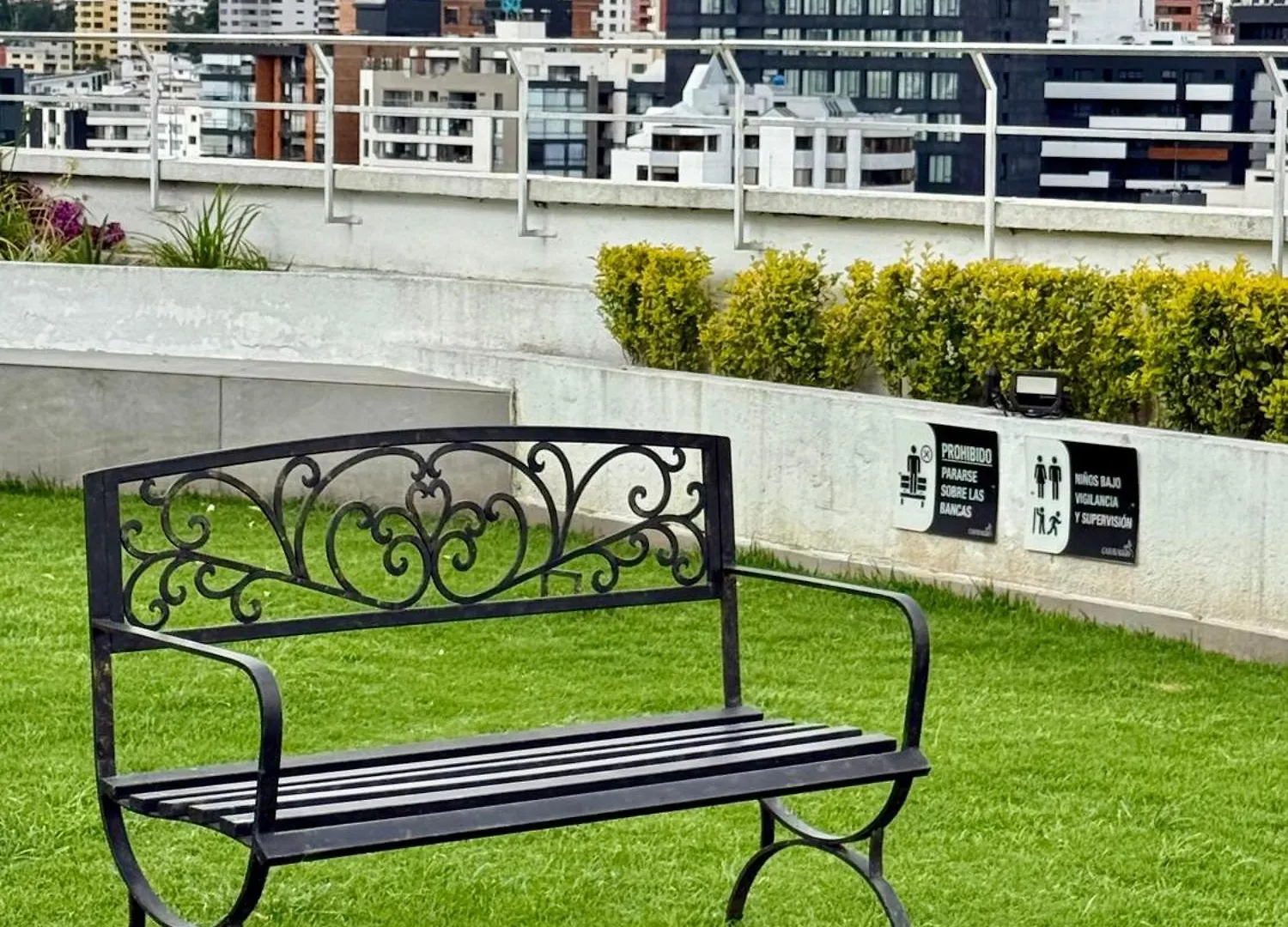 Luxury Apartment With Balcony And View Quito