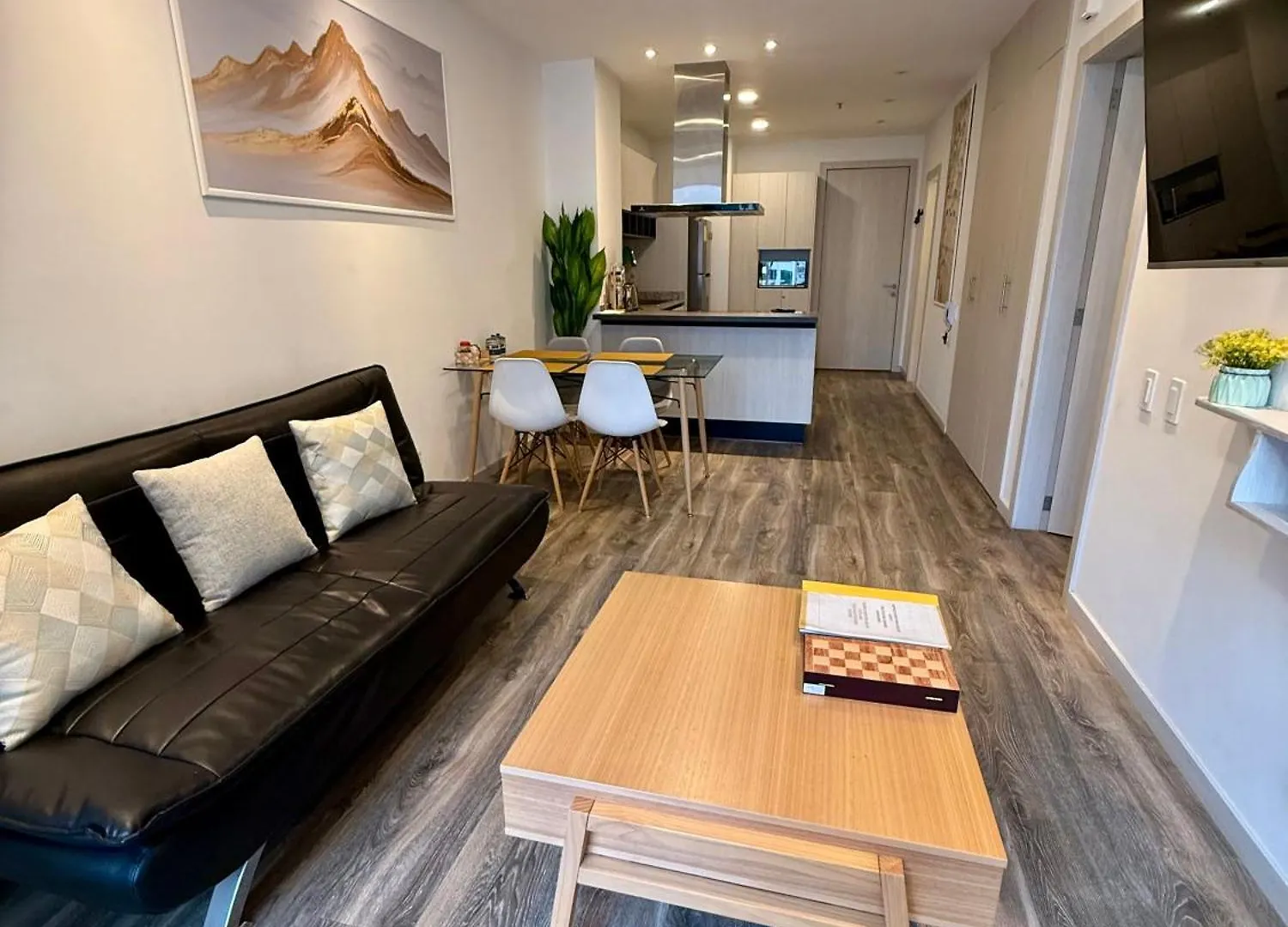 Luxury Apartment With Balcony And View Quito