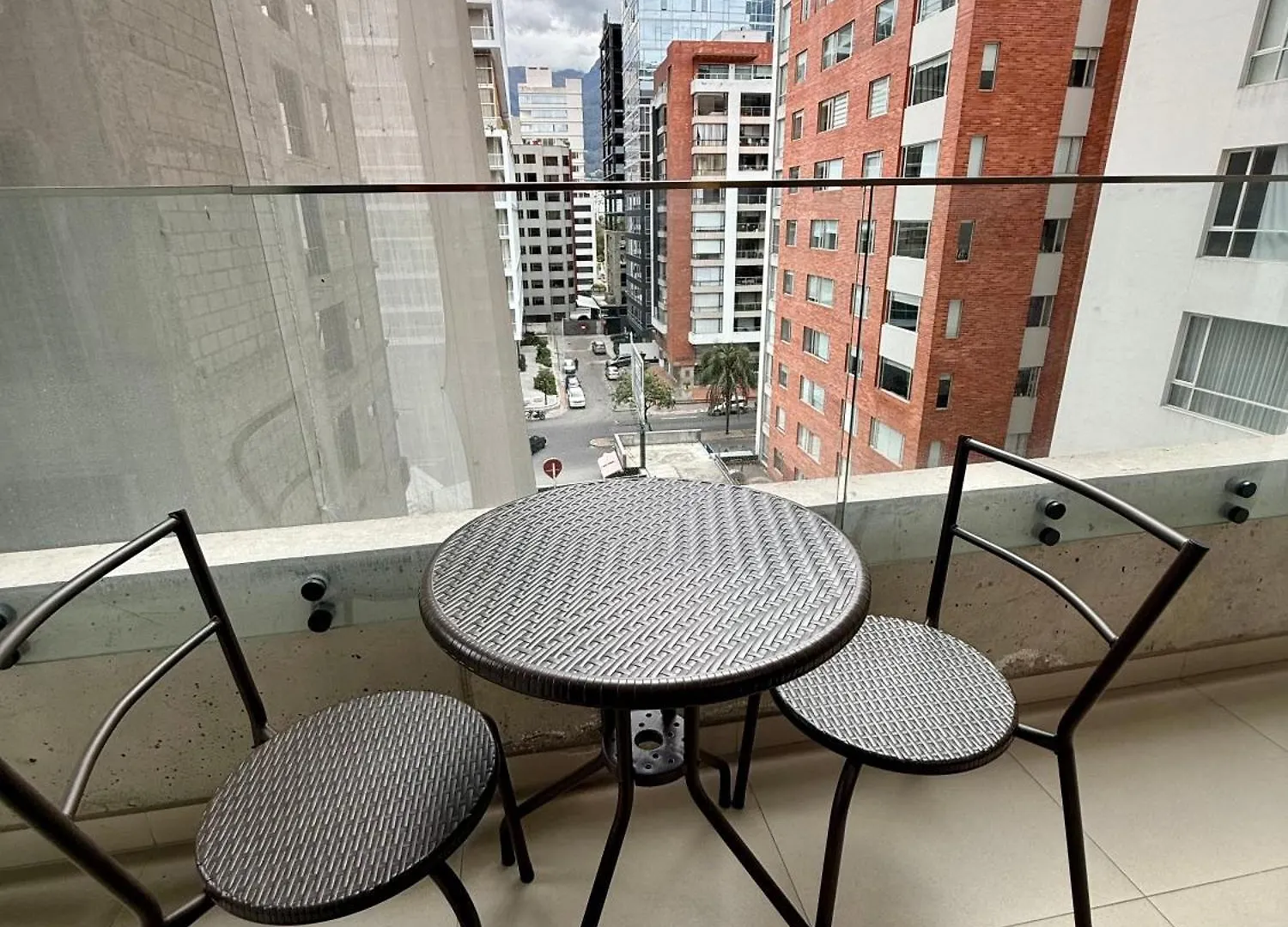Luxury Apartment With Balcony And View Quito
