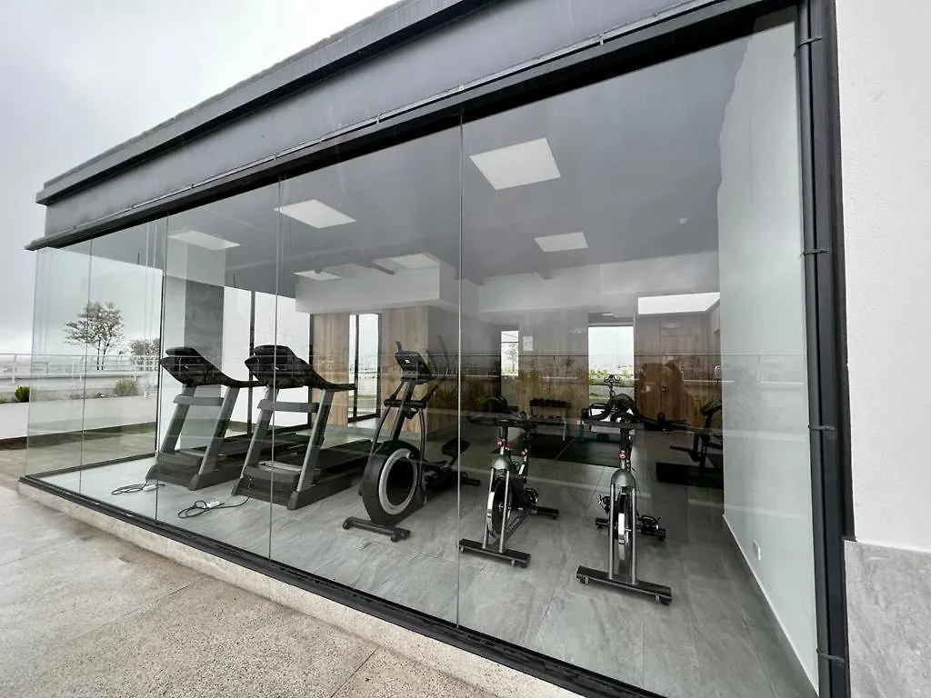 Luxury Apartment With Balcony And View Quito