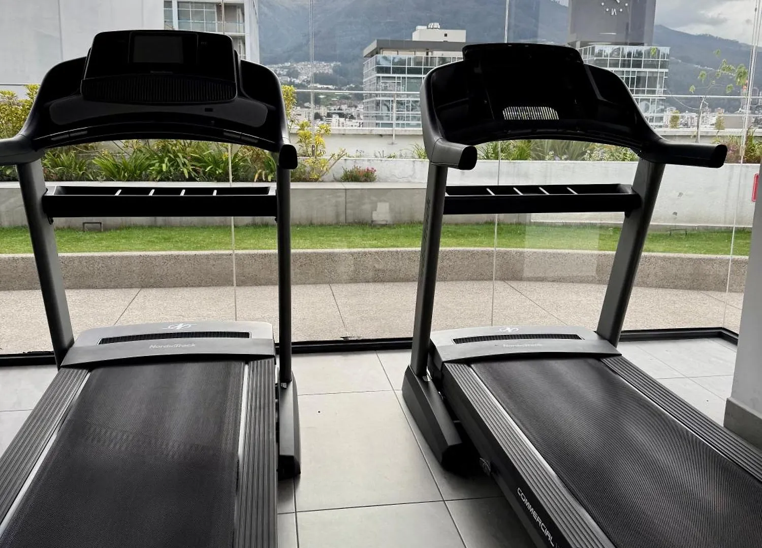 Luxury Apartment With Balcony And View Quito